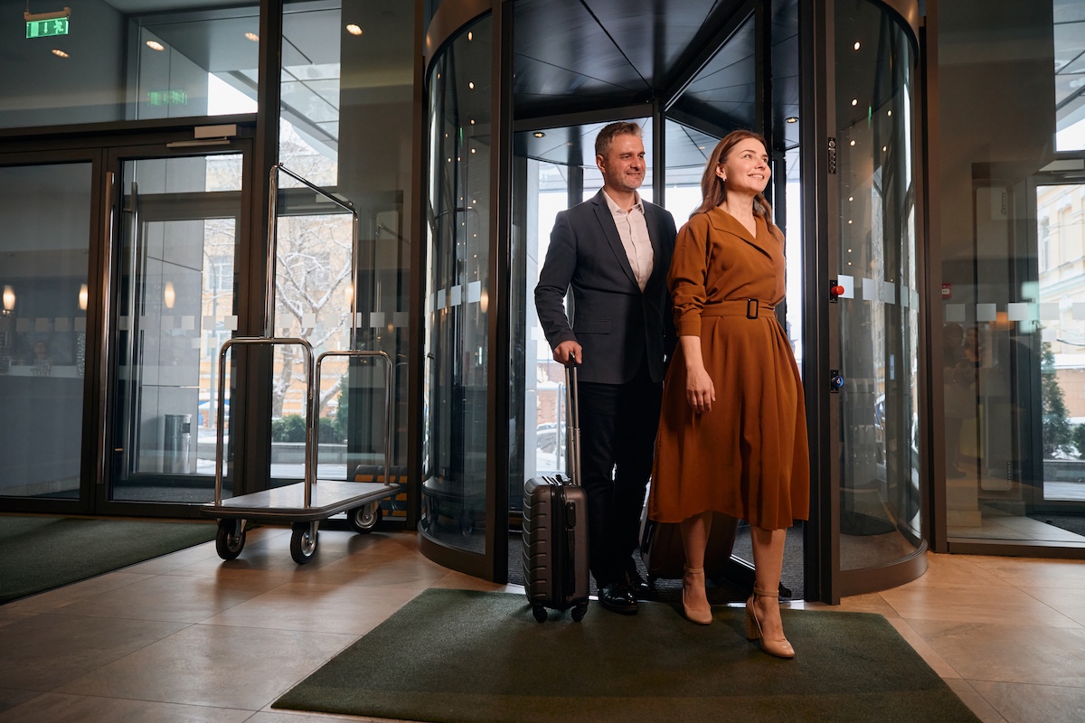 The rise of the Bleisure Traveller and how to serve them in Rooms Division